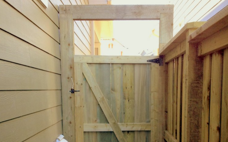 Yard Busters Landscaping - Fence Building Services Calgary