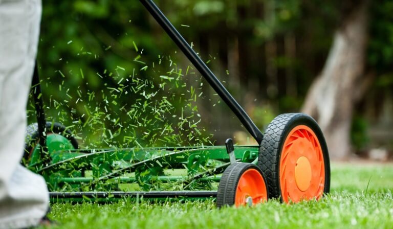 Yard Busters Landscaping - Grass-cycling Service in Calgary